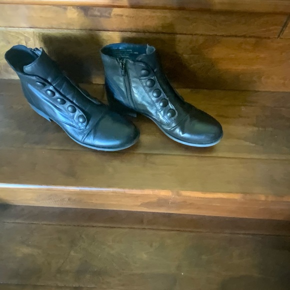 Booties - Picture 5 of 5